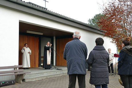 Gräbersegnung in Bad Emstal/Sand